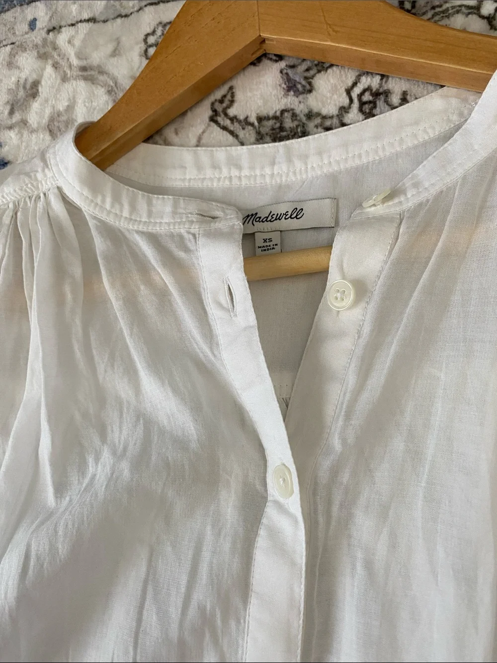 Like new! Madewell Balloon Sleeve White Cotton Blend Top